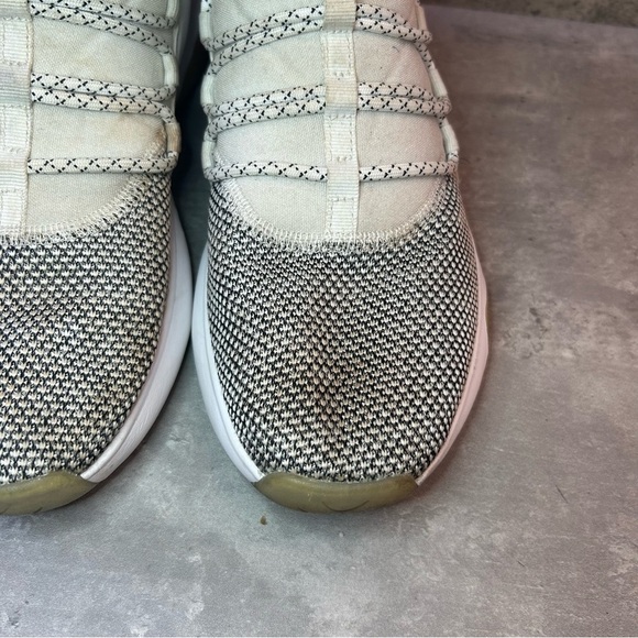 Nike Air Flight Huarache Sneakers Womens sz 8.5 - tan - Picture 5 of 7